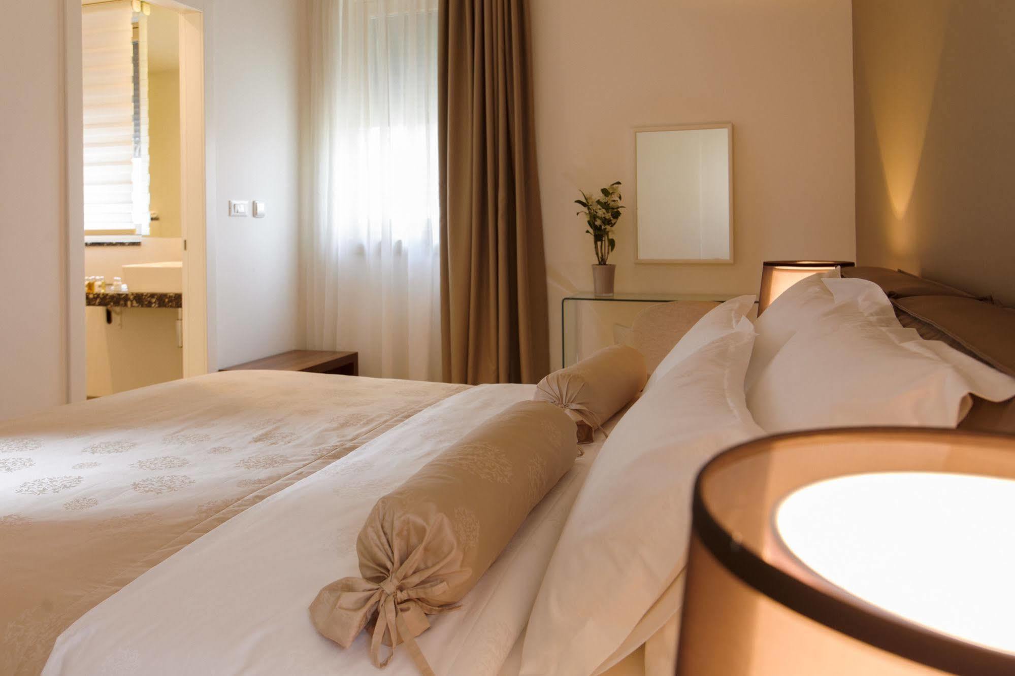 Residence By Vestibul Palace Split Extérieur photo